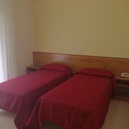 Albergo Boccaccio Villa San Giovanni Exterior foto